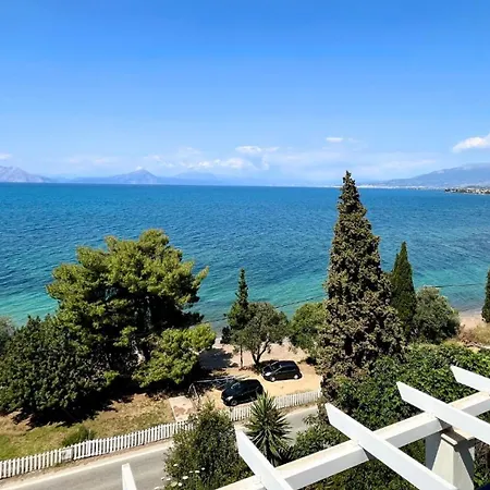 Sea Side Alexandra Apartment *