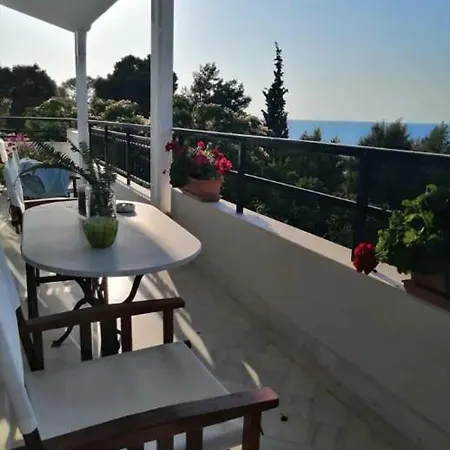Sea Side Alexandra Apartment *